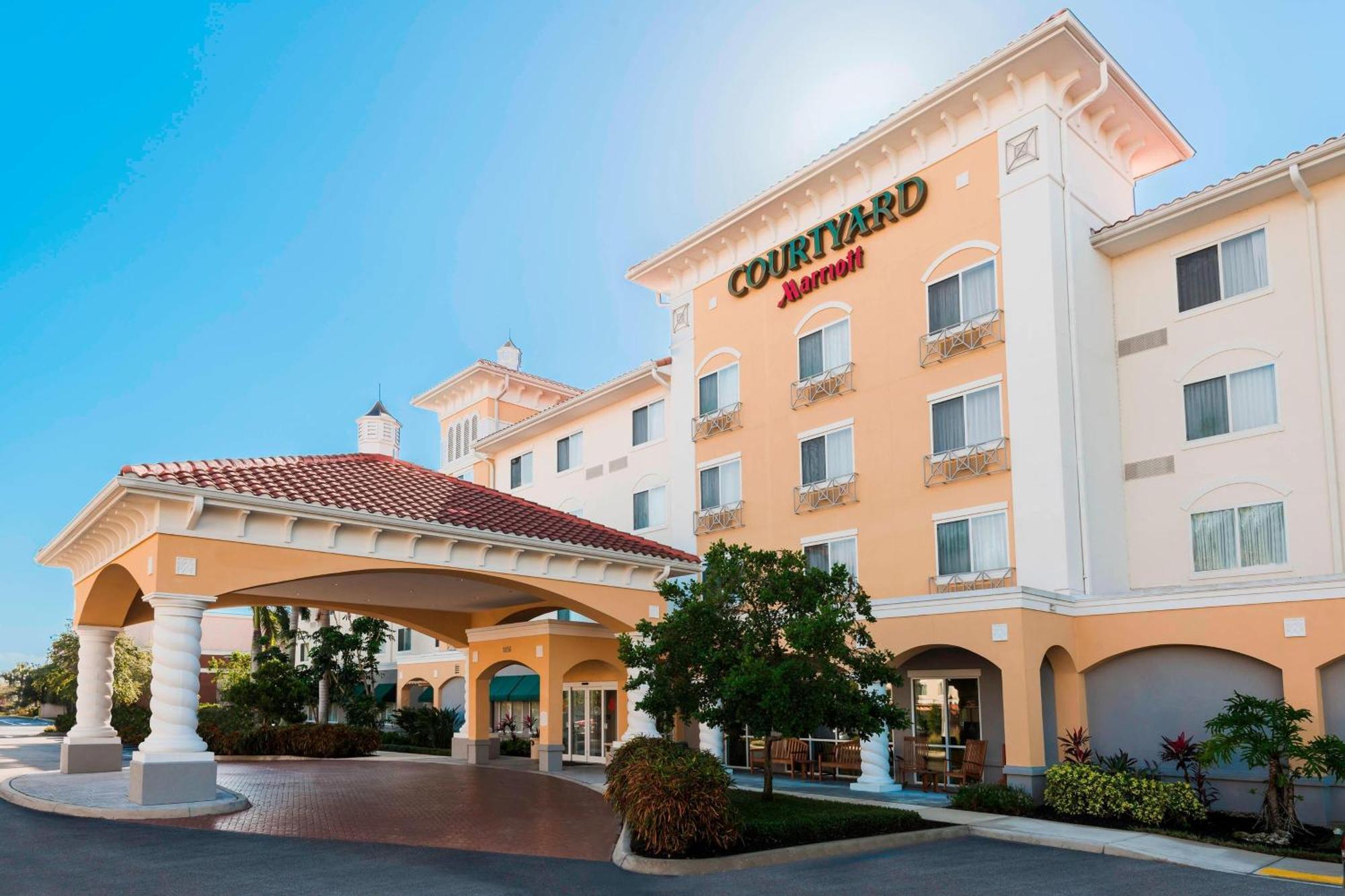 Courtyard Fort Myers At I-75 And Gulf Coast Town Center Estero Dış mekan fotoğraf